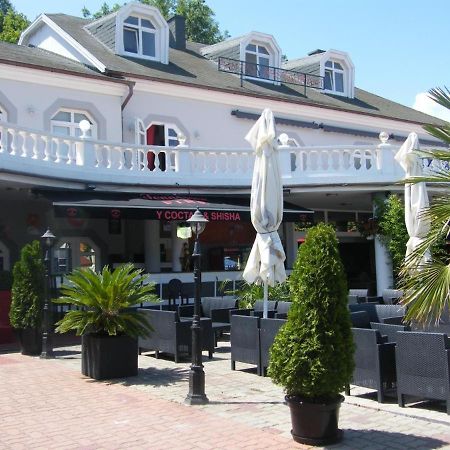 Y Panzio Bed & Breakfast Balatonlelle Eksteriør bilde
