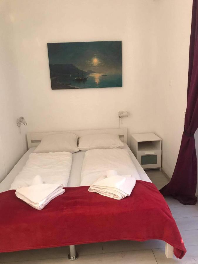 Y Panzio Bed & Breakfast Balatonlelle Eksteriør bilde